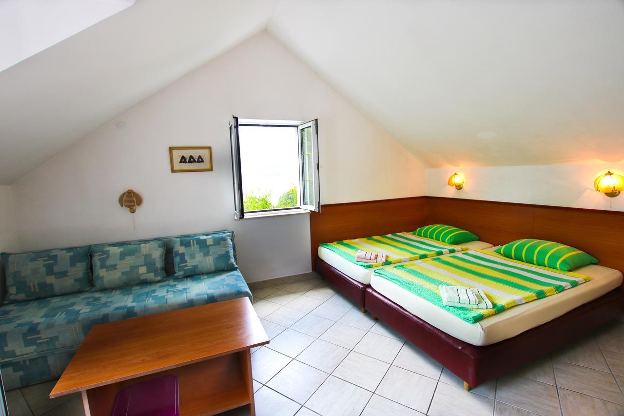 Guest House Saga ヘルツェグ・ノヴィ エクステリア 写真